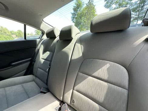 Used 2015 Kia Forte LX FWD image 14