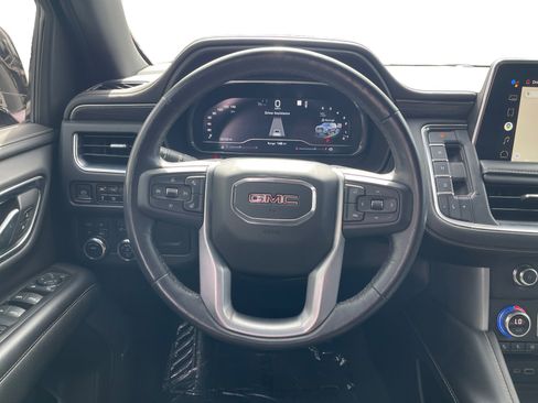 Used 2022 GMC Yukon SLT w/ SLT Premium Package image 12