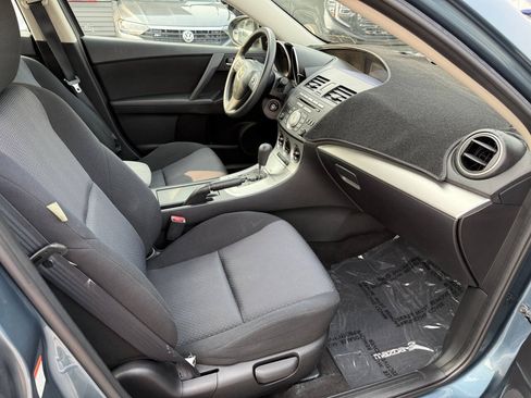 Used 2010 MAZDA MAZDA3 i Touring FWD image 9