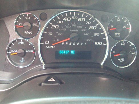 Used 2013 Chevrolet Express 1500 LT w/ LT Preferred Equipment Group AWD/4WD image 19