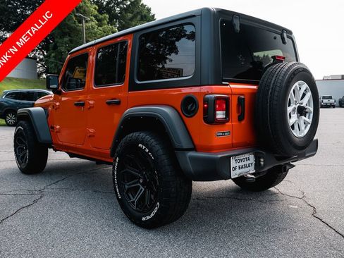 Used 2023 Jeep Wrangler Unlimited Sport AWD/4WD image 5