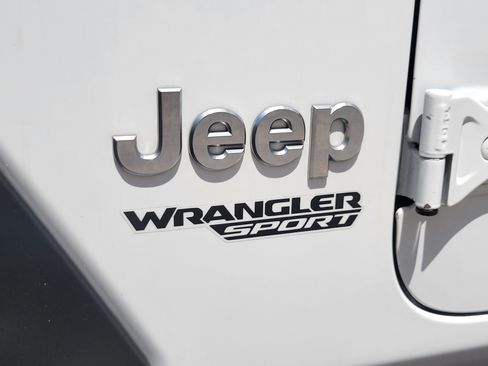 Used 2020 Jeep Wrangler Sport AWD/4WD image 8