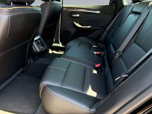 Used 2014 Chevrolet Impala LTZ FWD image 12