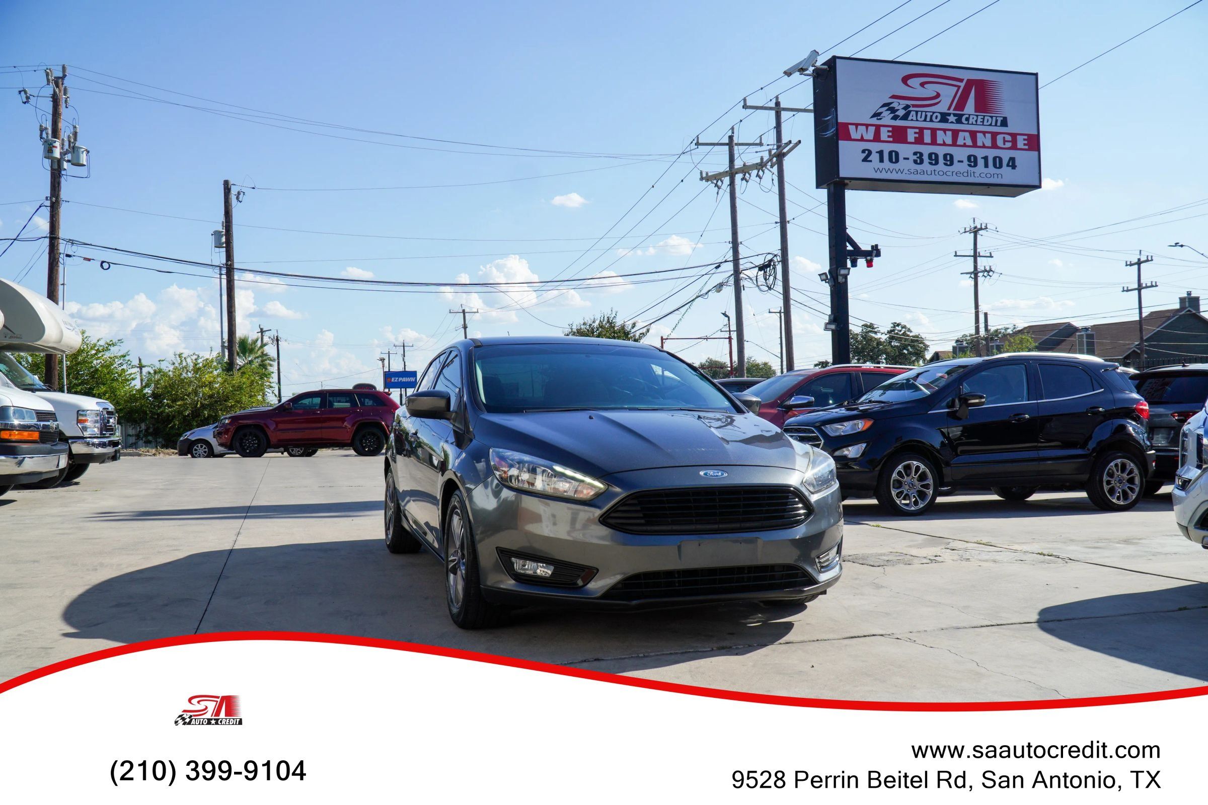 Used 2018 Ford Focus SE w/ SE Appearance Package FWD image 1