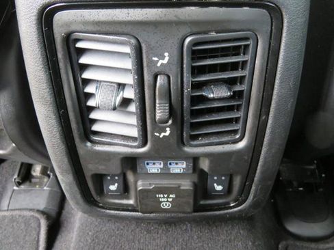 Used 2025 Dodge Durango GT image 10