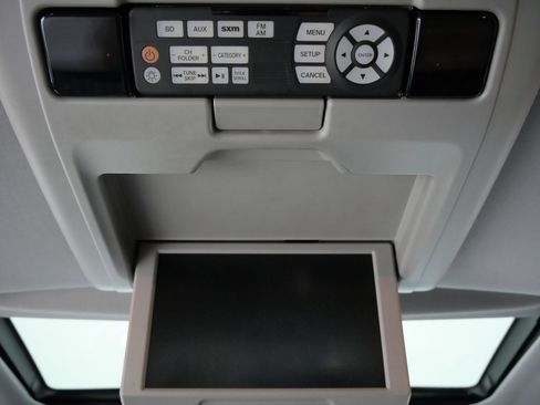 Used 2016 Honda Pilot Elite image 27