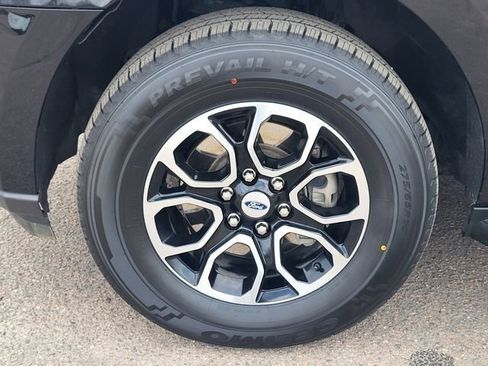 Used 2024 Ford Expedition Max XLT image 10