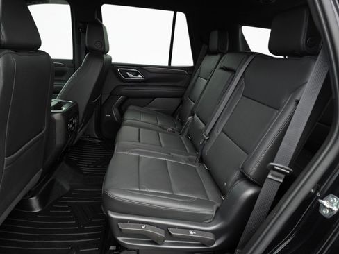 Used 2022 Chevrolet Tahoe Z71 w/ Z71 Off-Road Package AWD/4WD image 19