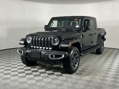 Certified 2022 Jeep Gladiator Overland w/ Popular Equipment Package image 3