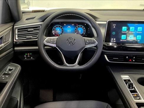 New 2025 Volkswagen Atlas Cross Sport SE image 15