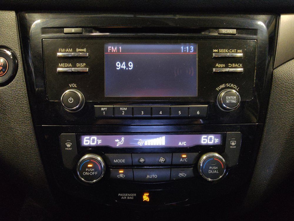 Used 2016 Nissan Rogue SV FWD image 25