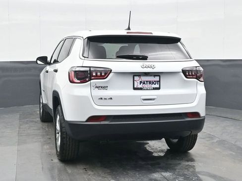 Used 2025 Jeep Compass Sport AWD/4WD image 3