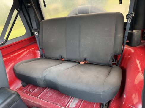 Used 2006 Jeep Wrangler X AWD/4WD image 9