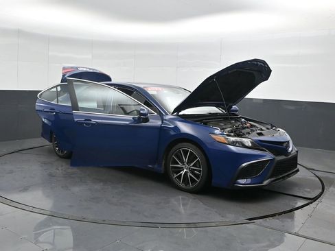 Used 2023 Toyota Camry SE w/ Cold Weather Package image 52