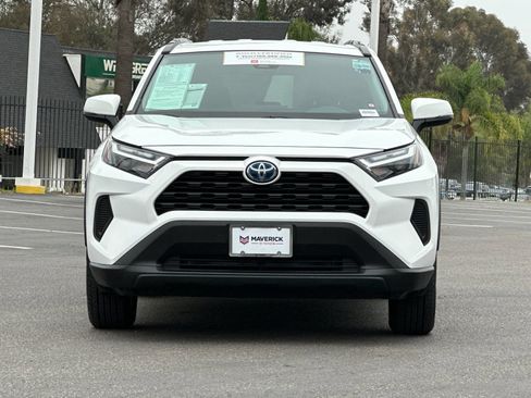Used 2024 Toyota RAV4 LE AWD/4WD image 7