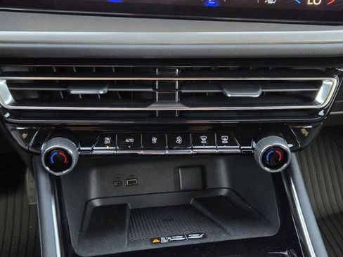 New 2026 Chevrolet Traverse LT w/ Driver Confidence Package image 14