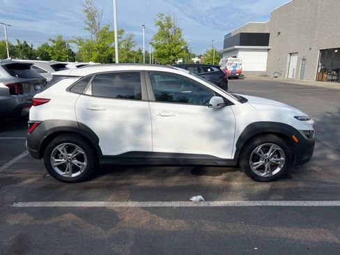 Used 2023 Hyundai Kona SEL FWD image 3