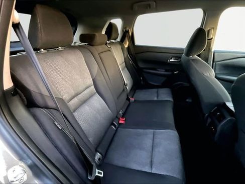 Used 2024 Nissan Rogue SV image 17