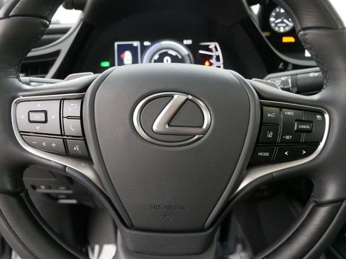 Used 2023 Lexus ES 300h Ultra Luxury w/ Accessory Package (Z2) image 19