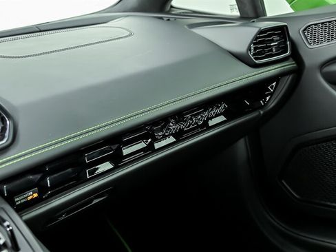 Used 2020 Lamborghini Huracan EVO AWD/4WD image 32