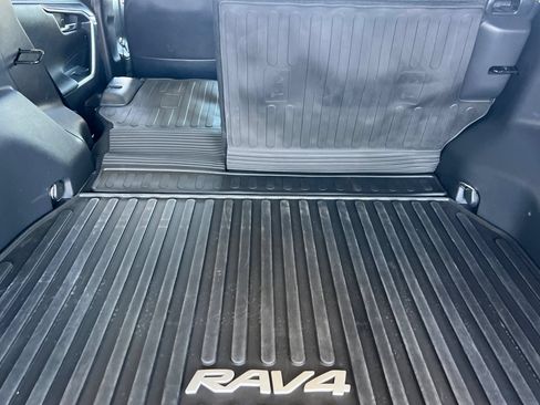 Used 2023 Toyota RAV4 XSE AWD/4WD image 12