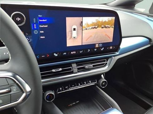 New 2026 Chevrolet Equinox EV LT image 19