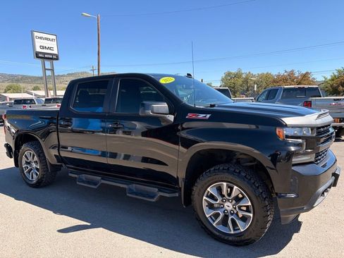 Used 2022 Chevrolet Silverado 1500 RST w/ Z71 Off-Road Package AWD/4WD image 3