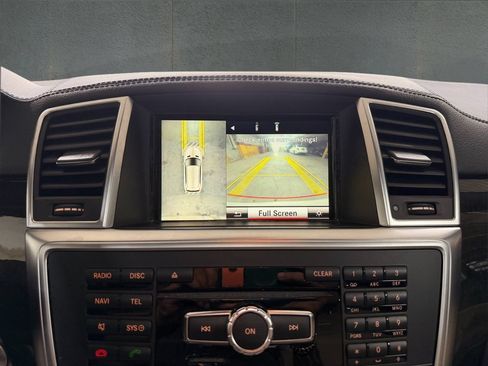 Used 2016 Mercedes-Benz GL 550 4MATIC image 21