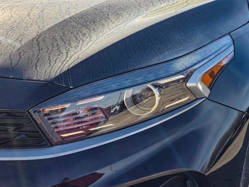 Used 2023 Kia Forte LXS image 8