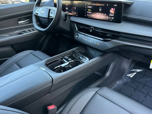 New 2025 Nissan Murano SV image 16