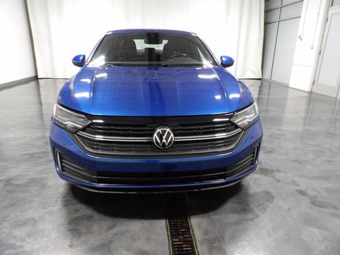 Used 2024 Volkswagen Jetta Sport FWD image 3