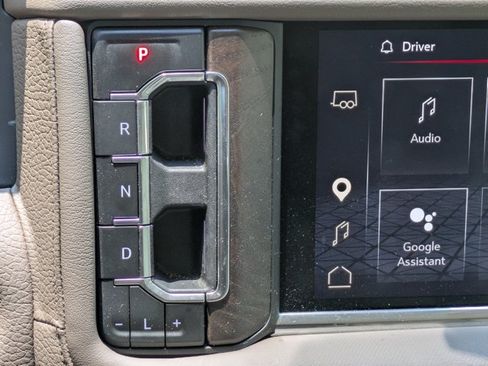 Used 2024 GMC Yukon XL Denali w/ Advanced Technology Package AWD/4WD image 13