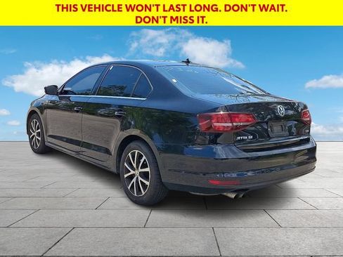 Used 2017 Volkswagen Jetta SE FWD image 5