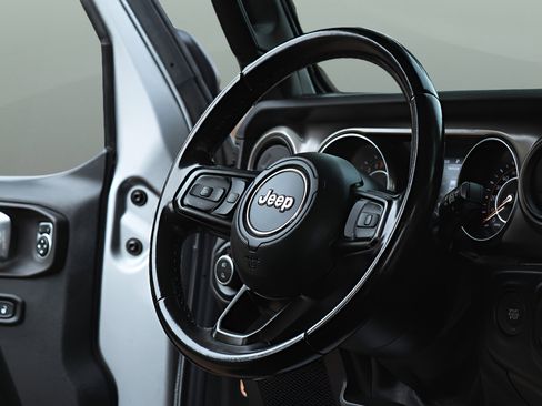 Used 2020 Jeep Gladiator Sport w/ Quick Order Package 24S image 20