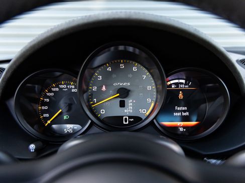 Certified 2025 Porsche 718 Cayman GT4 RS RWD image 13