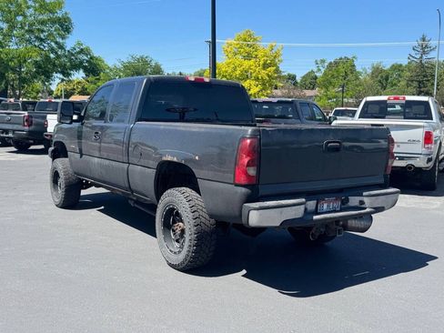 Used 2005 Chevrolet Silverado 2500 LT w/ Heavy-Duty Power Package AWD/4WD image 7