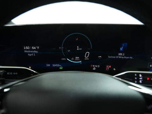 Used 2024 Cadillac Lyriq Luxury AWD/4WD image 33
