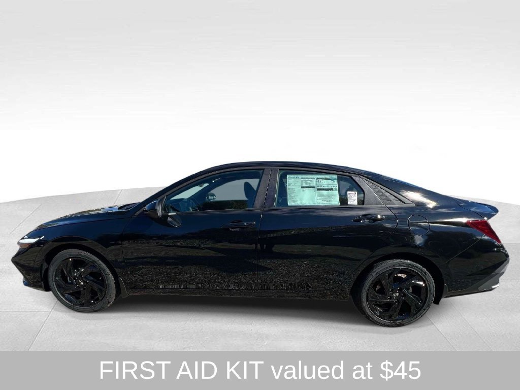 New 2026 Hyundai Elantra SEL Sport FWD image 5