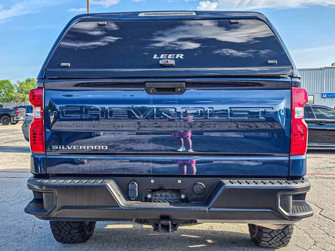 Used 2023 Chevrolet Silverado 1500 W/T w/ Trailering Package image 5