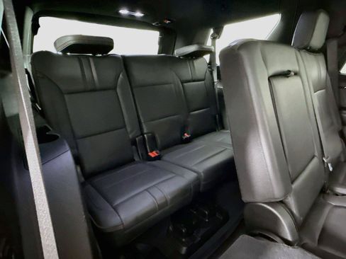 Used 2021 Chevrolet Tahoe RST w/ Luxury Package AWD/4WD image 23