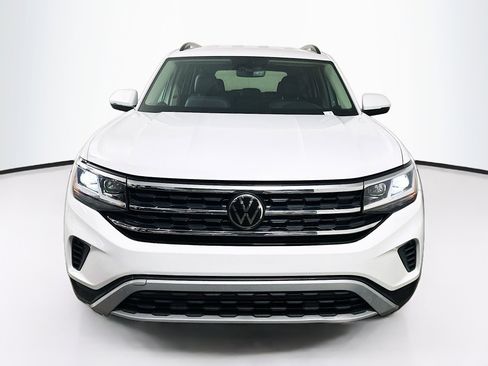 Used 2023 Volkswagen Atlas SE AWD/4WD image 2