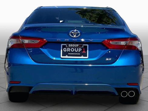 Used 2018 Toyota Camry SE FWD image 5