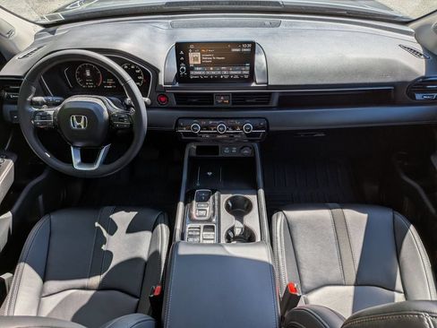 Used 2025 Honda Pilot Touring image 25
