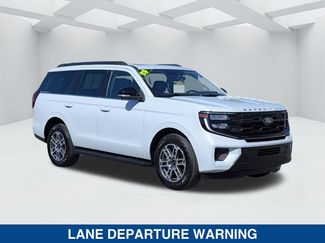 Used 2025 Ford Expedition Active video 2
