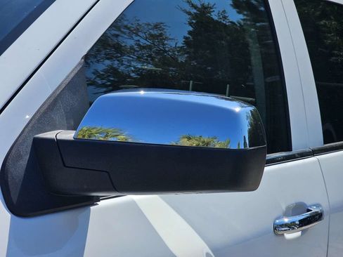 Used 2018 Chevrolet Silverado 1500 LTZ Z71 w/ LTZ Plus Package AWD/4WD image 11