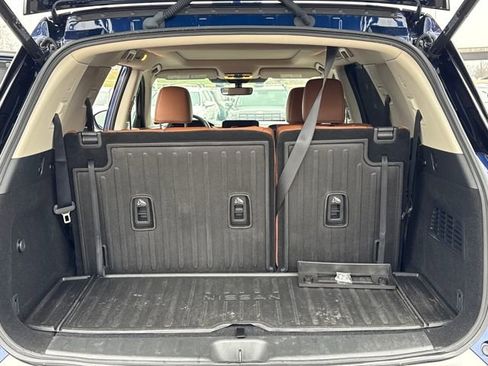 Used 2024 Nissan Pathfinder Platinum w/ Cargo Package image 11