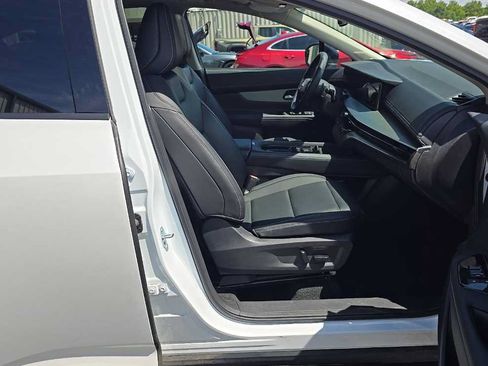 Used 2025 Nissan Murano SL AWD/4WD image 10
