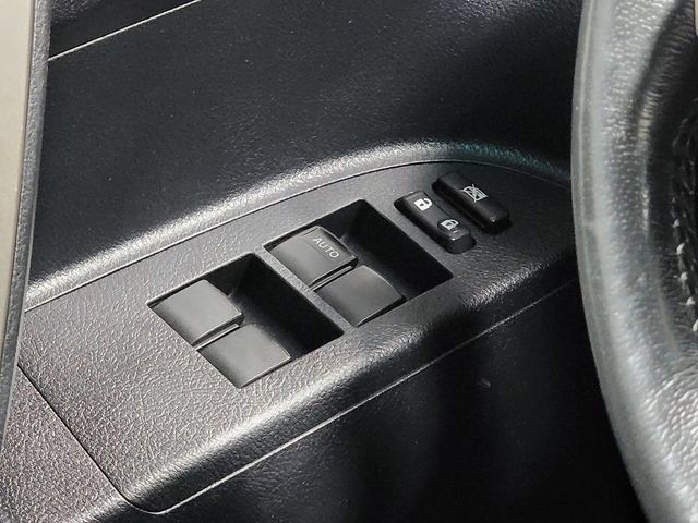 Used 2010 Toyota Highlander SE AWD/4WD image 24