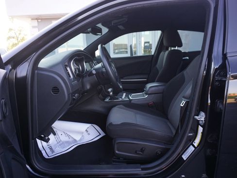 Used 2015 Dodge Charger SXT RWD image 14