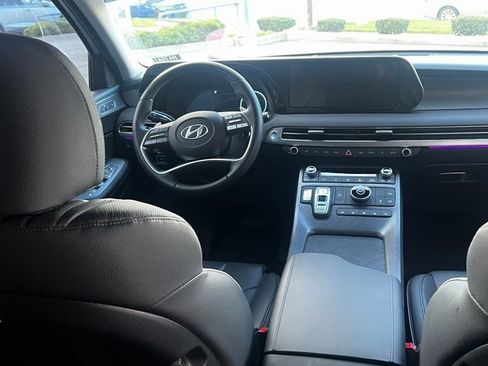 Used 2024 Hyundai Palisade Limited image 16